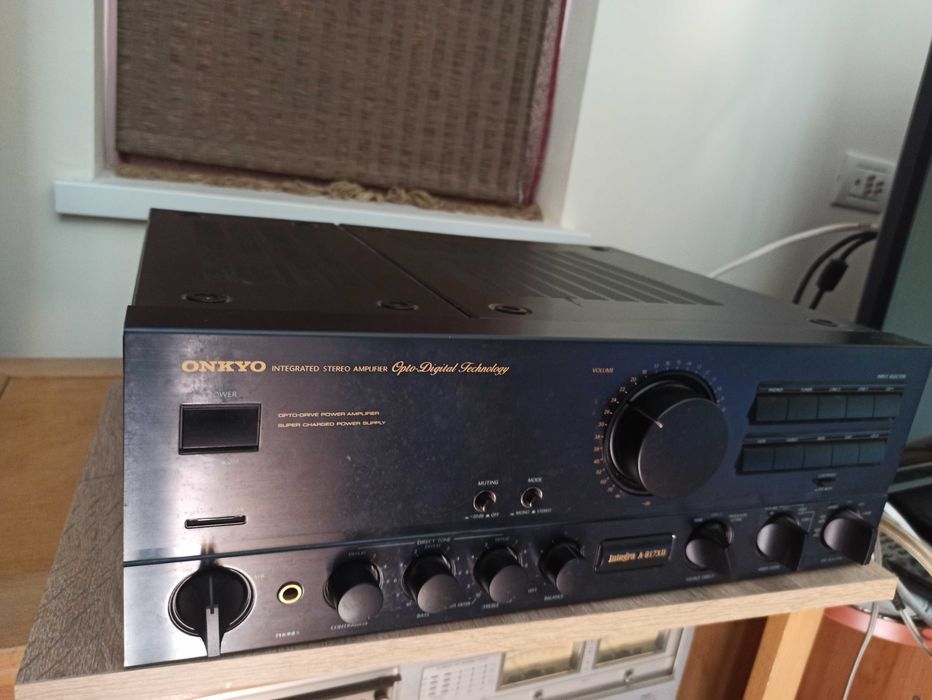 Amplificator puternic Onkyo Integra A817xd