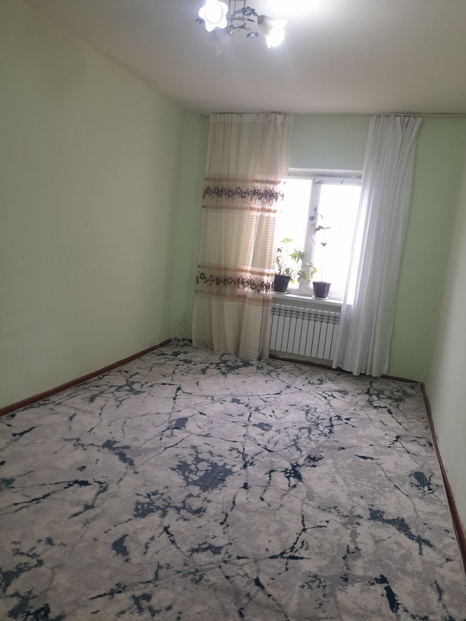Срочно продается 1 ком квартира в 2 мкр