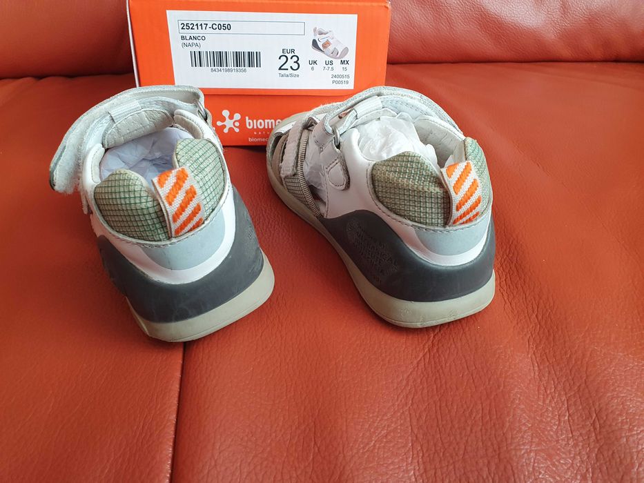 Сандали за прохождане Biomecanics Urban Blanco Napa, размер 23