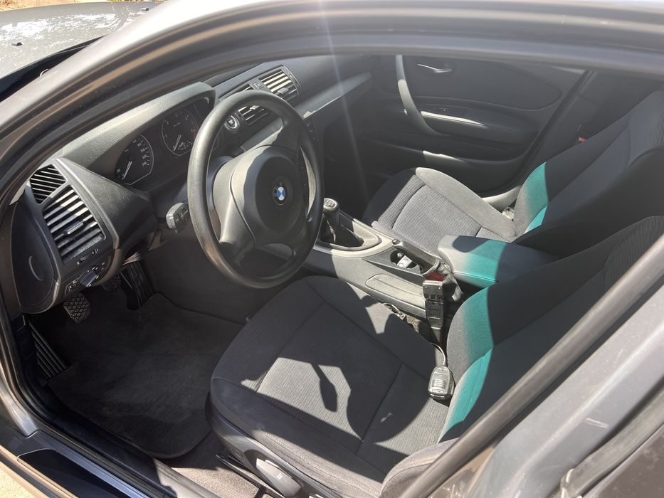 BMW Seria 1 e87 118d 2010 143cp