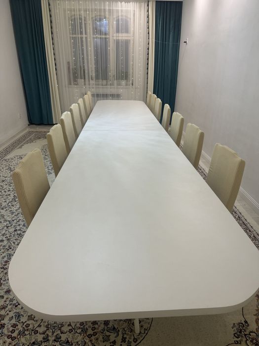 Продам стол для гостей 5,5м.
