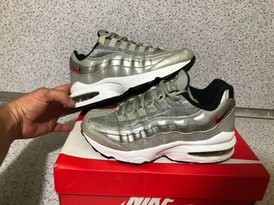 ОРИГИНАЛНИ *** Nike Air Max 95 QS GS 'Metallic Silver Bullet' Red