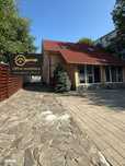 Ultracentral Progresului casa de inchiriat cu 9 ari teren
