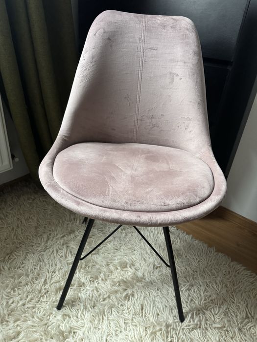 Scaun velur roz pudrat