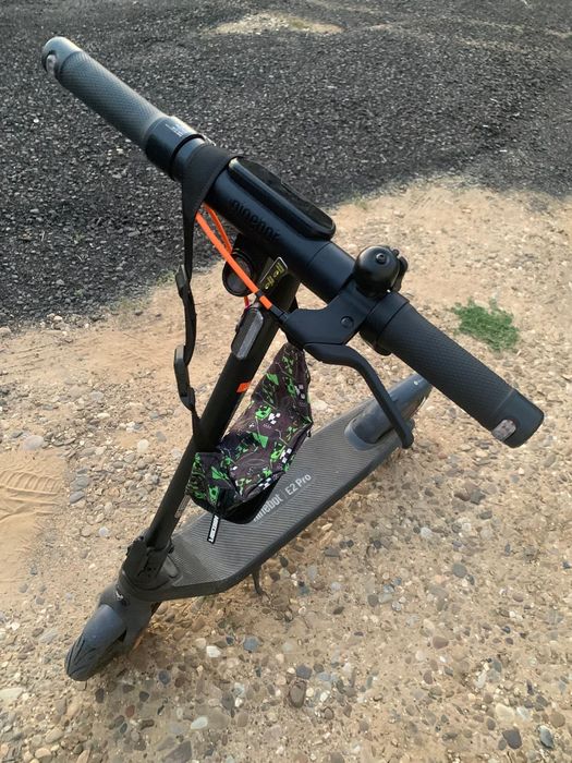 Vând Ninebot E2  PRO 2025