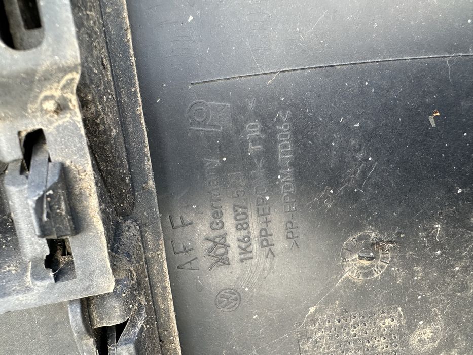 Bară spate vw golf 5.cod:1k6807421.