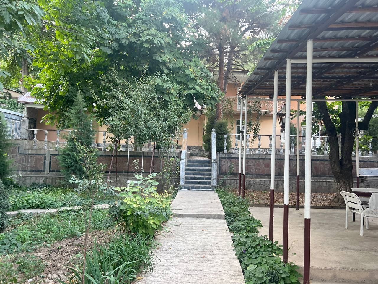 Dacha sotiladi bochkada