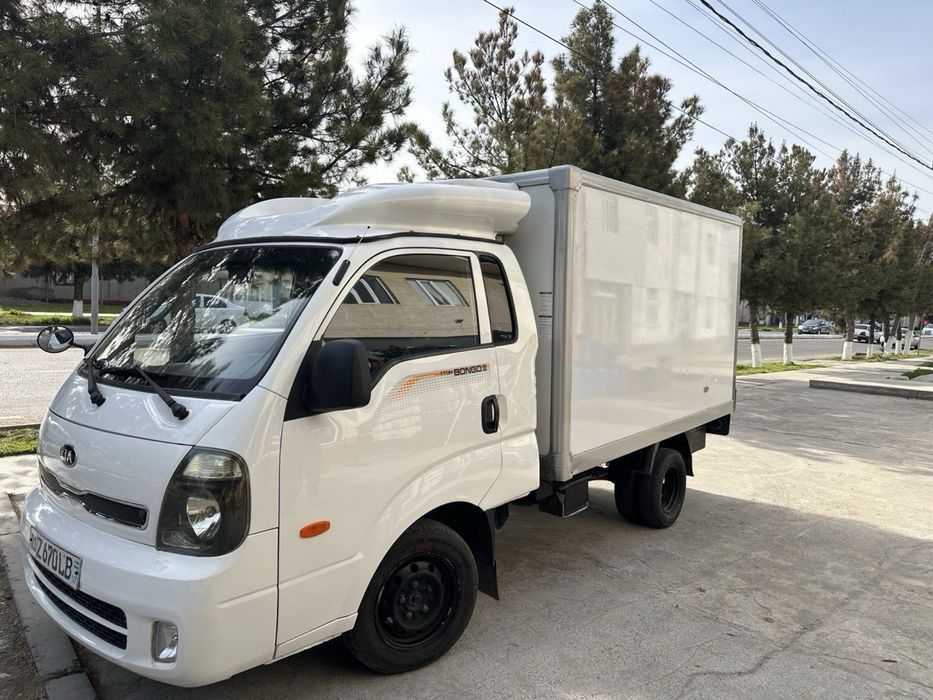 Kia bongo yuk avtomobili. Srochna sotiladi