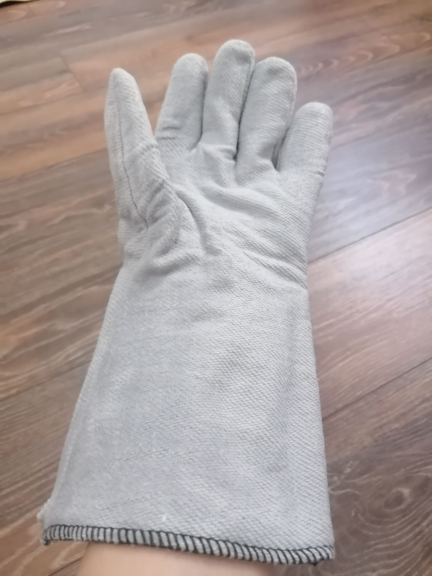 Mănuși pentru protecția muncii