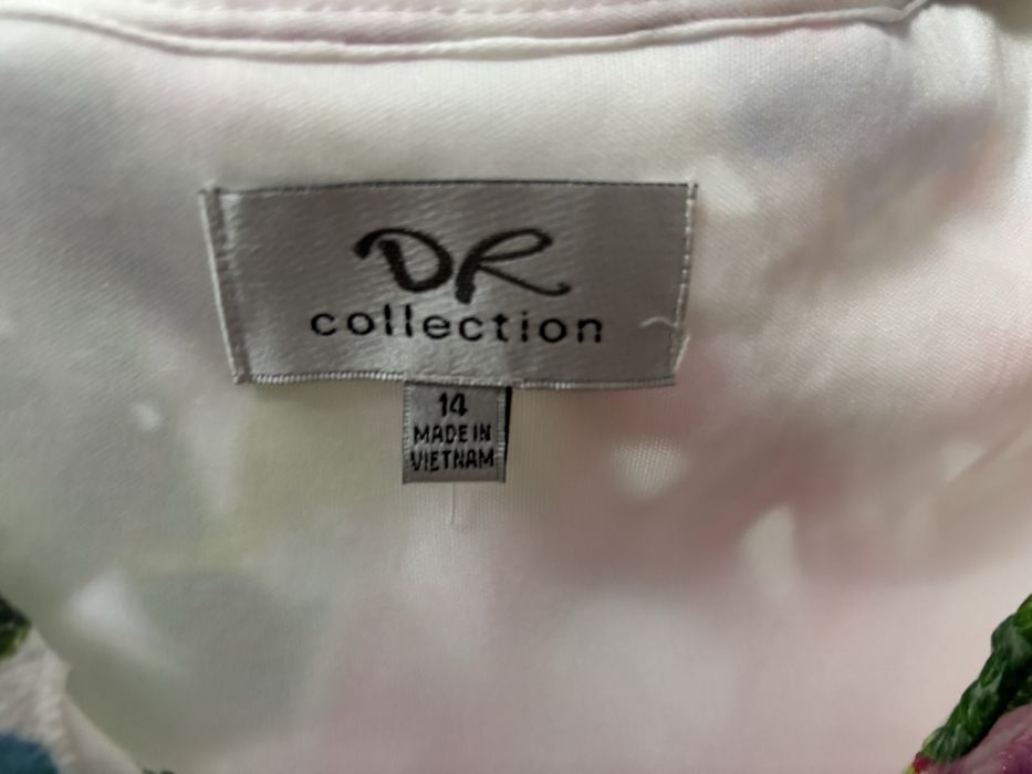 Rochie doamne, noua, colorata, dantelata