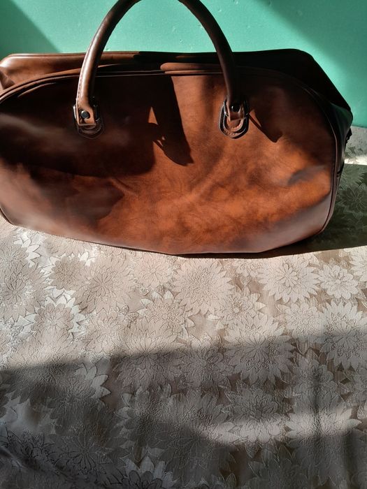 Пътна винтидж  чанта  от естествена  кожа