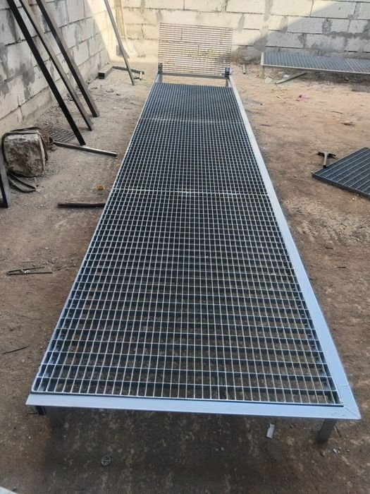 Grilaje zincate galvanizate