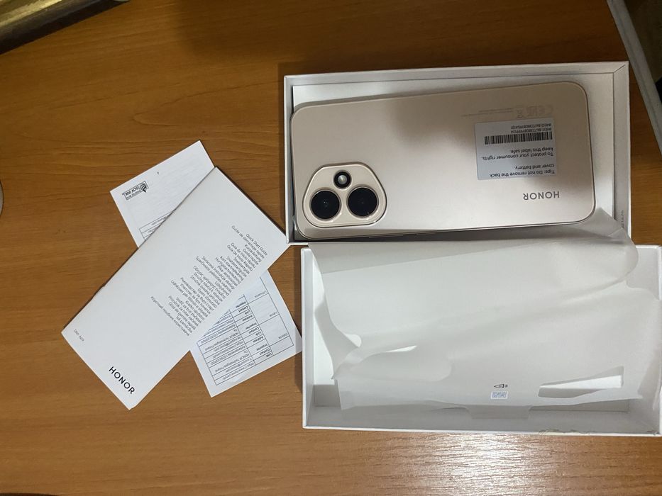 Vand telefon Honor 400 256 gb nou