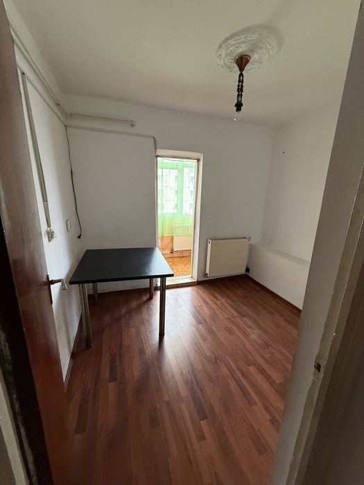 Apartament 2 camere de vanzare