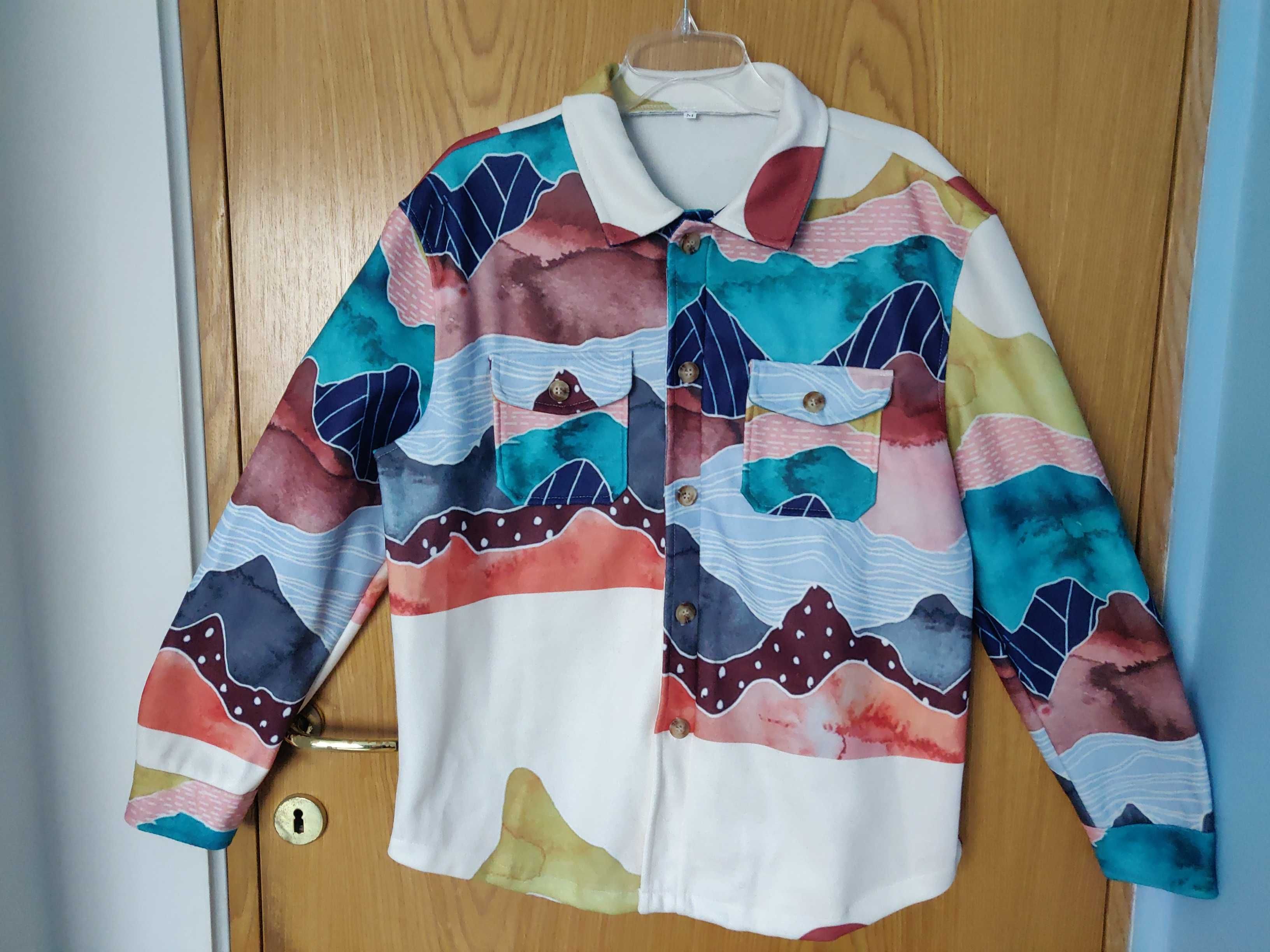 Jachetă / Cămașă Mărime M, cu model
