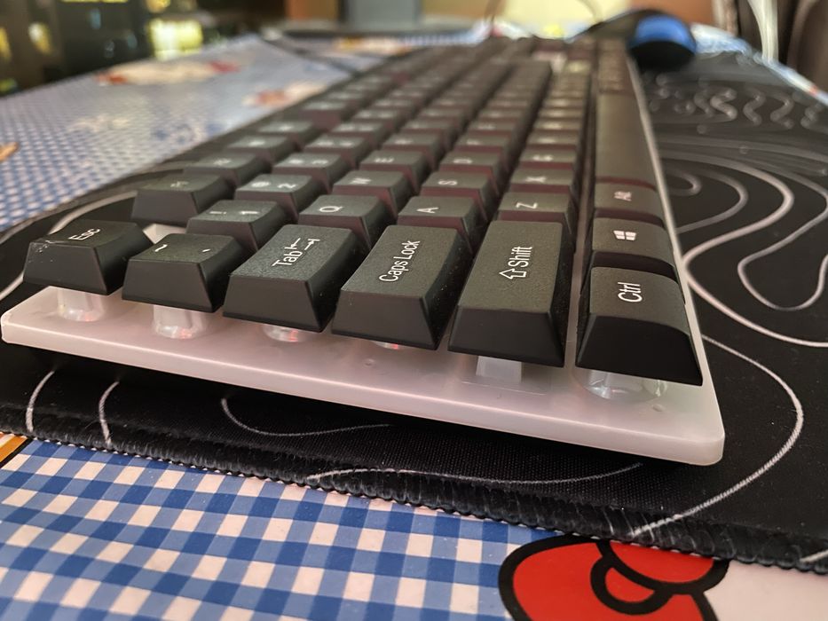 Vand tastatura noua nouta folosita o singura data