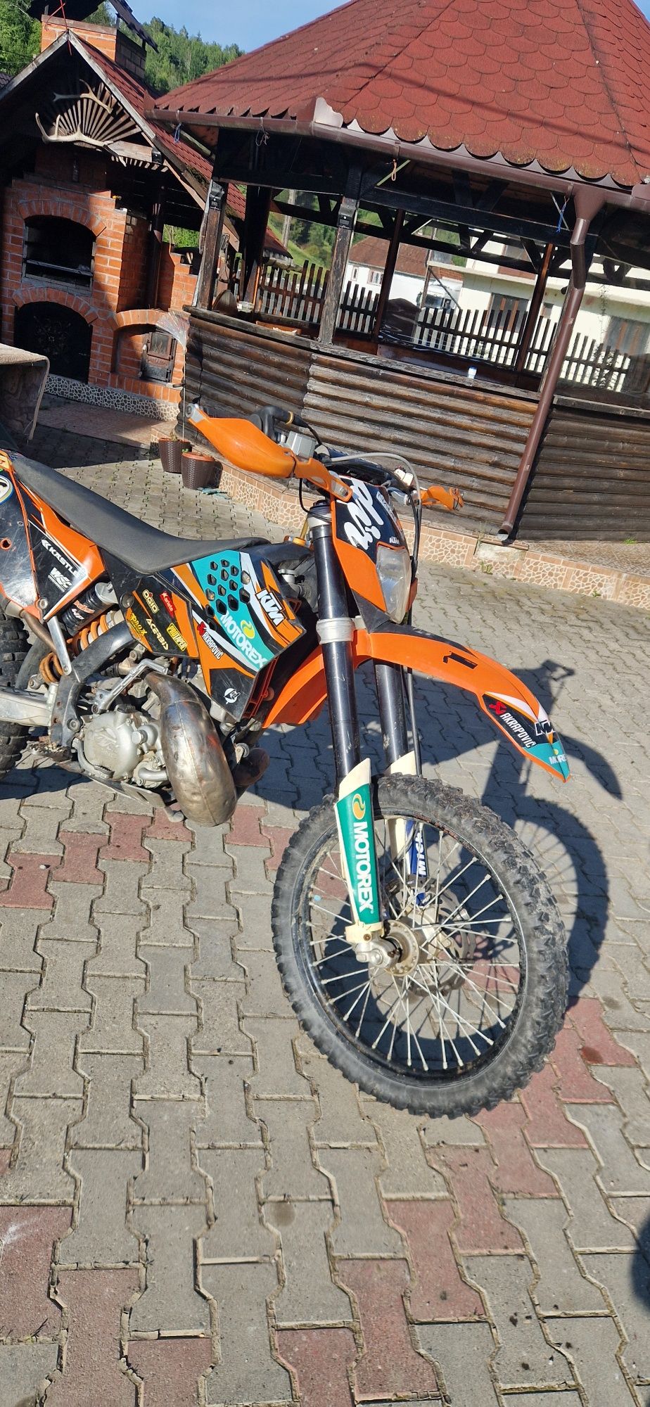 Vând KTM exc 200 2t.