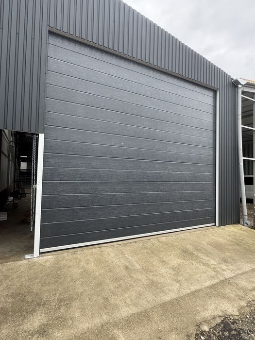 Usa garaj L2700 x H2500 NOU!