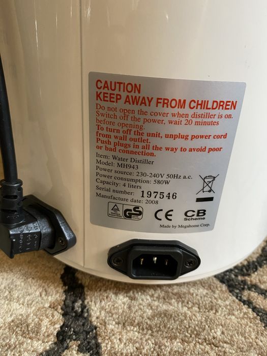 Distilator de apa MH943