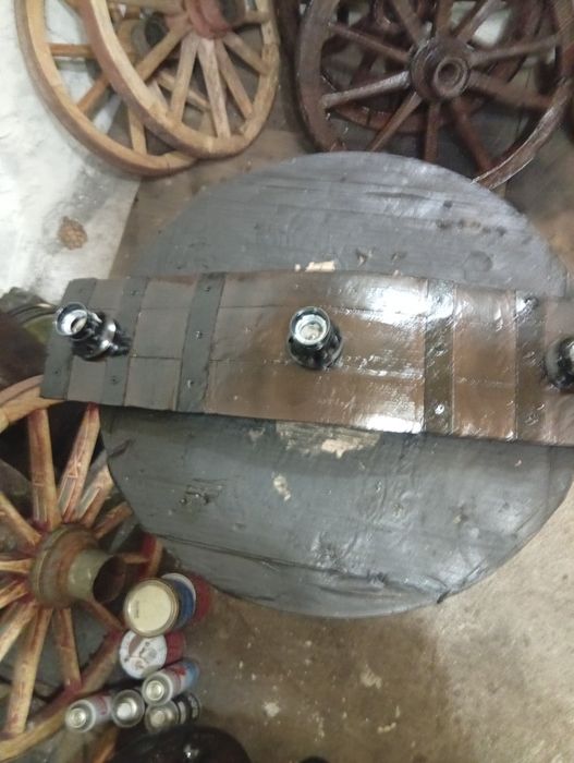 Битова лампа за стена