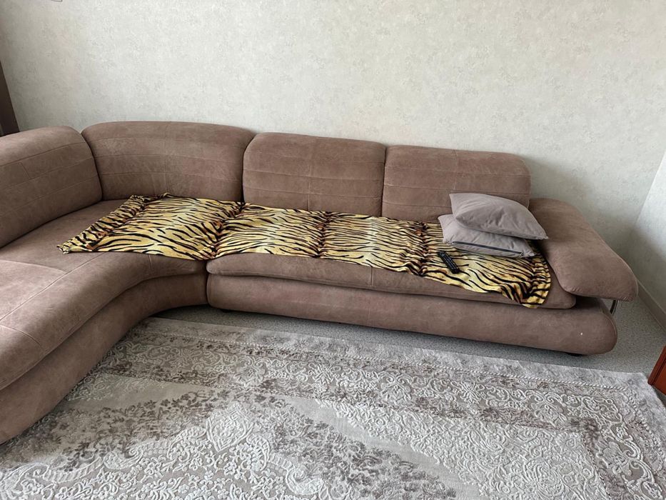 Продам диван в хорошем состоянии