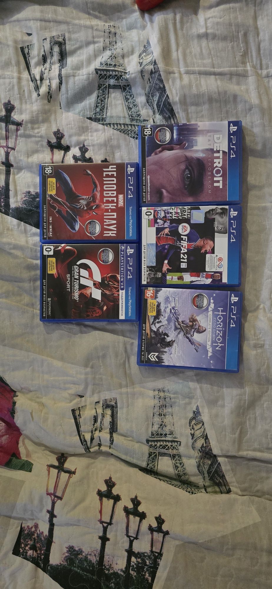 Sony ps4 + 2 джойстика и 5 дисков