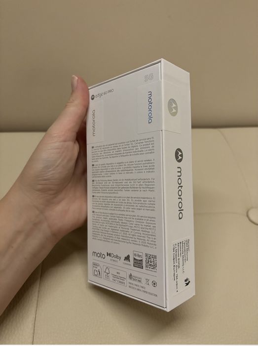 MOTOROLA EDGE 60 PRO Pantone Shadow (Green) с 36 месеца гаранция
