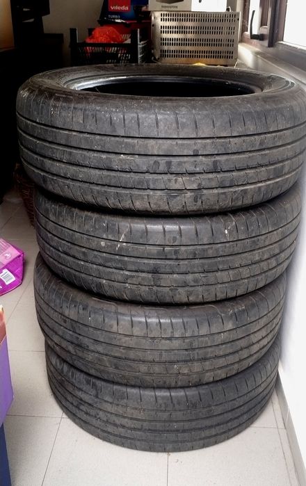 Anvelope 235/60/18 Goodyear Eagle F1 aproape noi