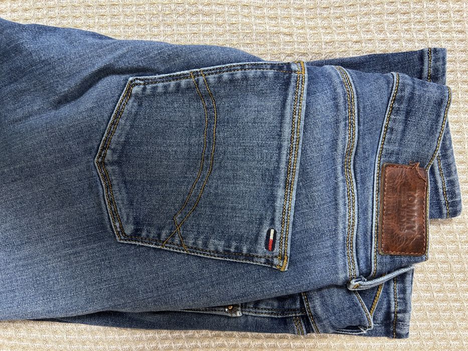 Дамски дънки Tommy Jeans Hilfiger