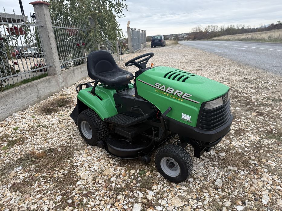 Професионална тракторна косачка John Deere