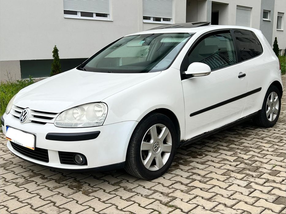 Volkswagen  Golf.