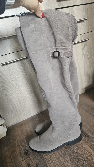 Дамски велурени ботуши Tamaris