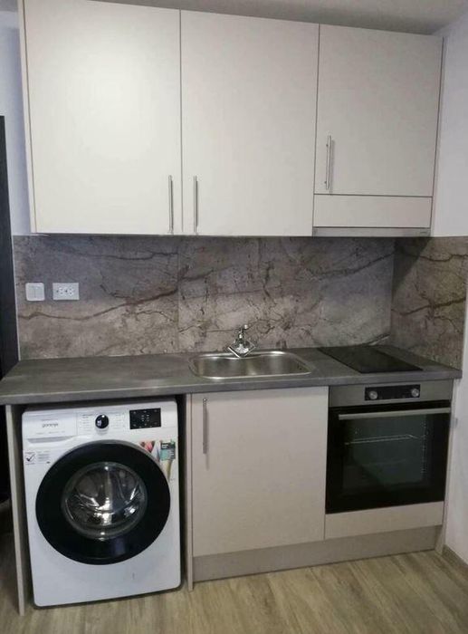 Дава се под наем Едностаен апартамент в Бургас, Лазур - 40 кв.м за 382.5 € - Снимка #2