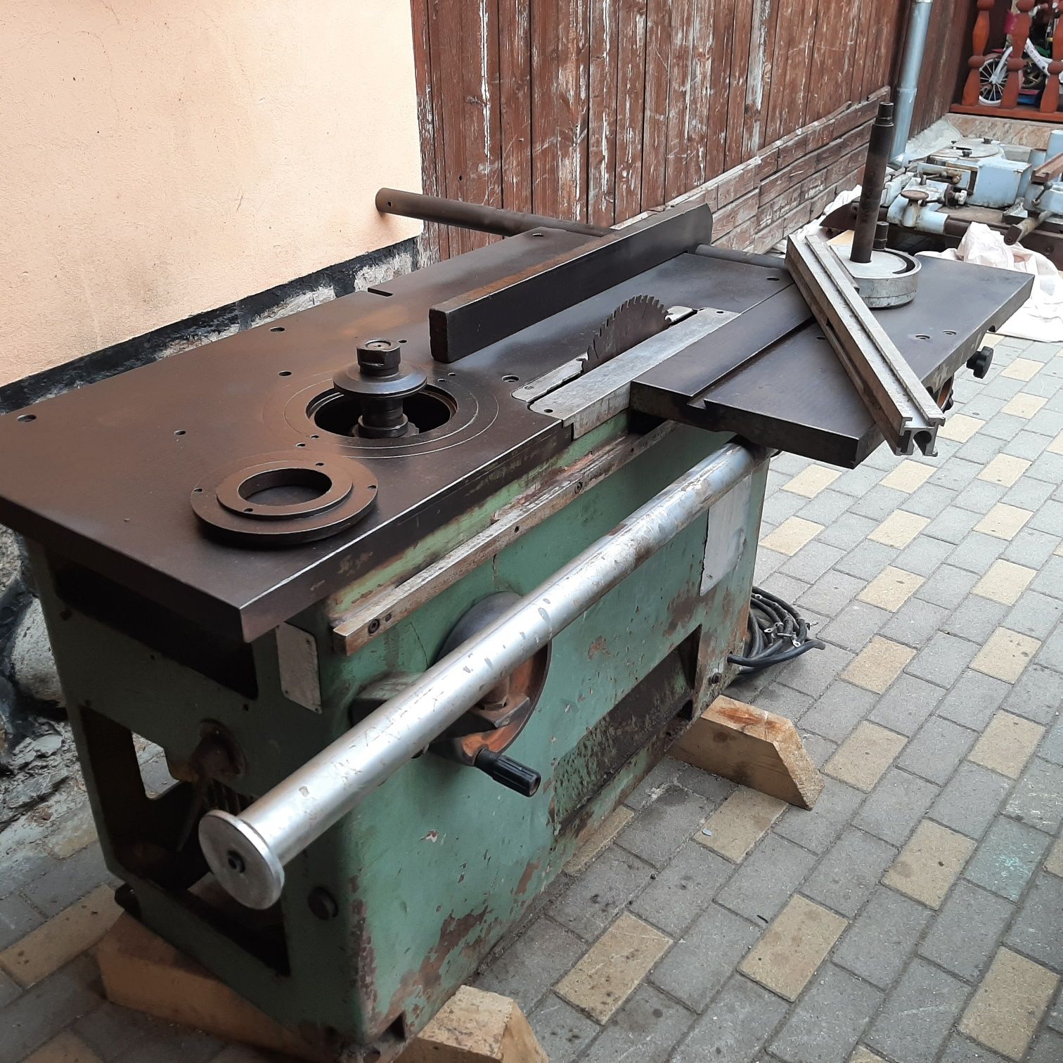 Vand utilaje tamplarie  abricht grosime freza