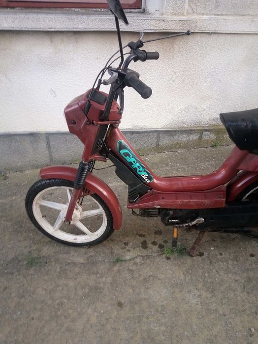 Vând moped gareli