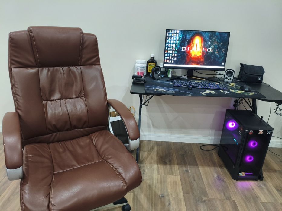 Геймърски компютър и периферията към него