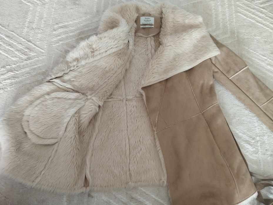 Ново Дамско палто Bershka M размер