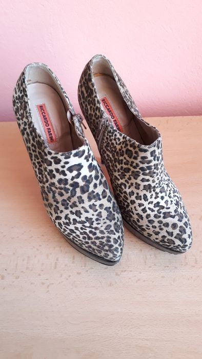 Дамски обувки номер 37