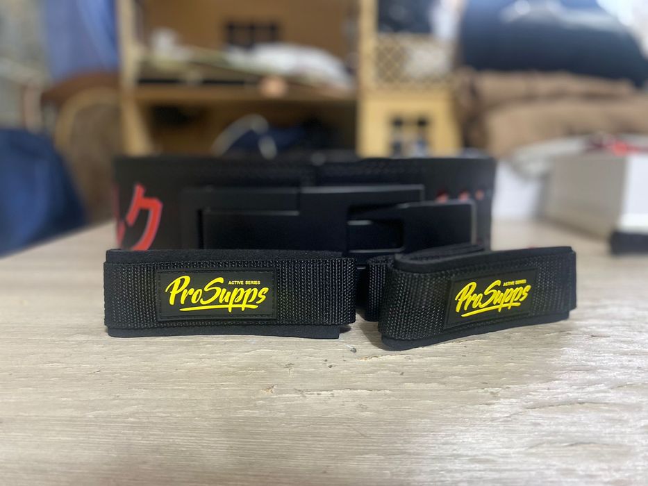 Продаю новый ремень берсерк для зала+в подарок лямки