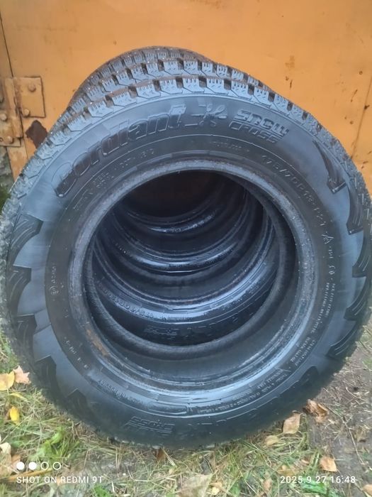 Продам комплект зимней резины