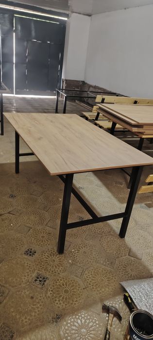 1.5 metr  stol bar