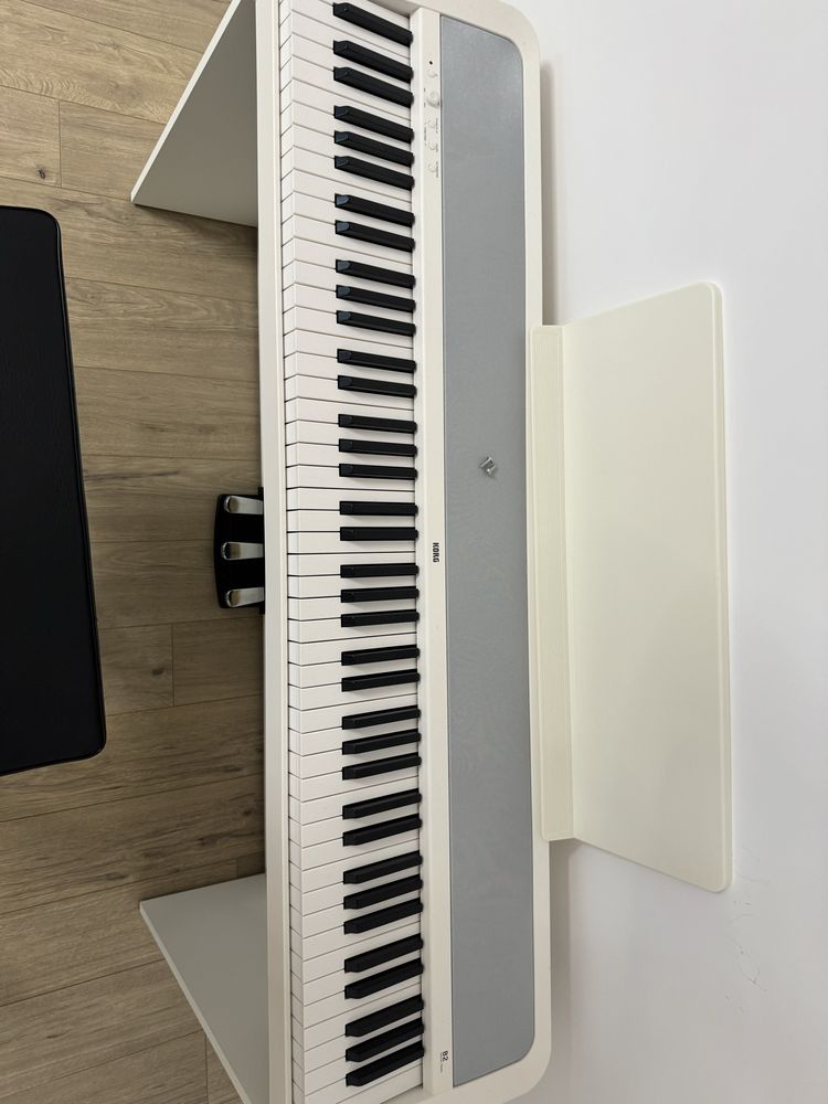 Piano Korg almost new