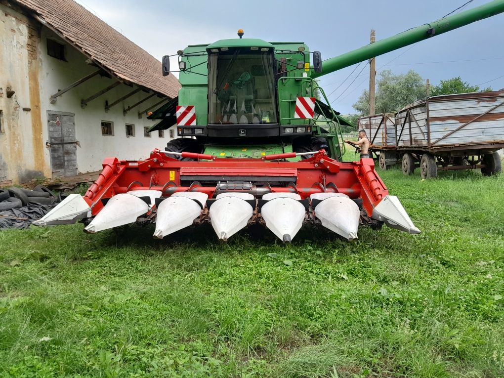 Vând combina john deere 2264 hillmaster