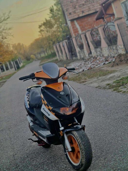 Vând urgent scuter keeway ry8