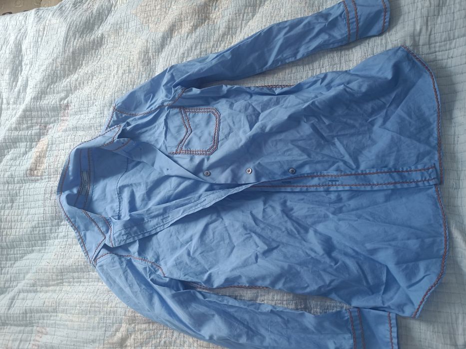 Продам рубашку фирмы Прада