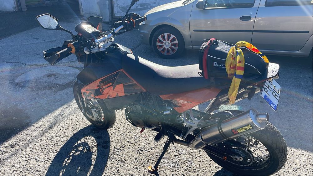 Super moto KTM Duke690
