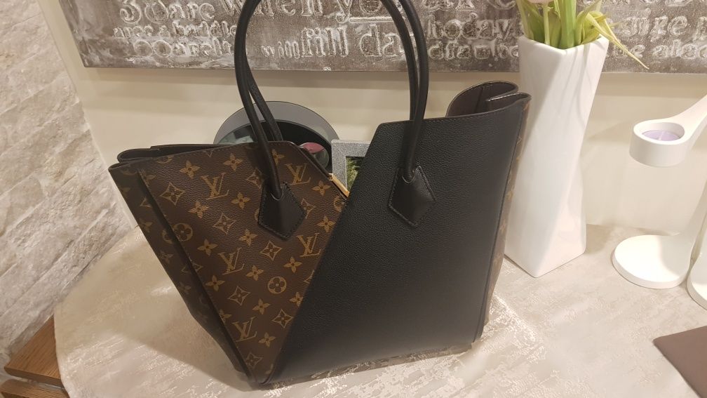 Geantă Louis Vuitton Monogram Kimono ORIGINALĂ