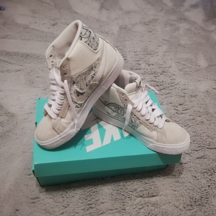 Blazer Nike mărimea 37. 5