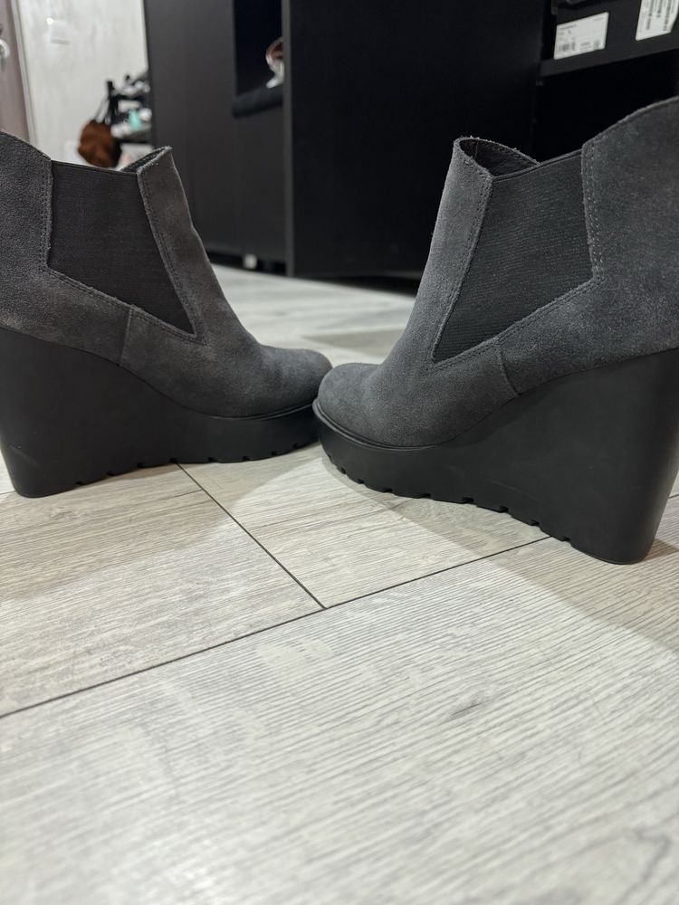 Botine Calvin Klein ,37