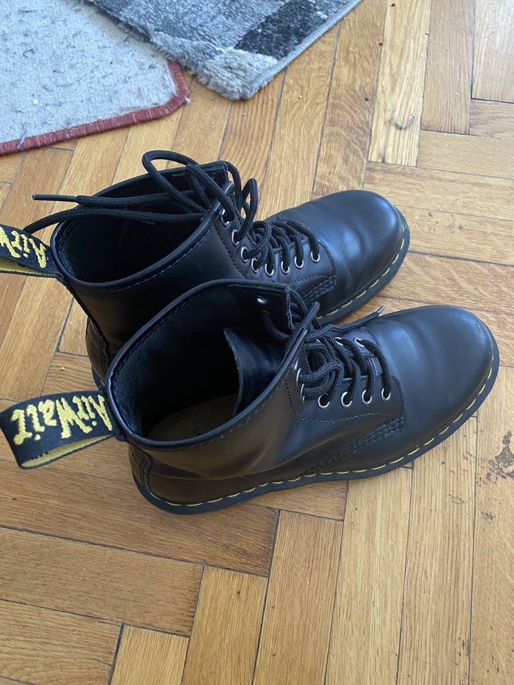 Dr Martens Black nappa 41